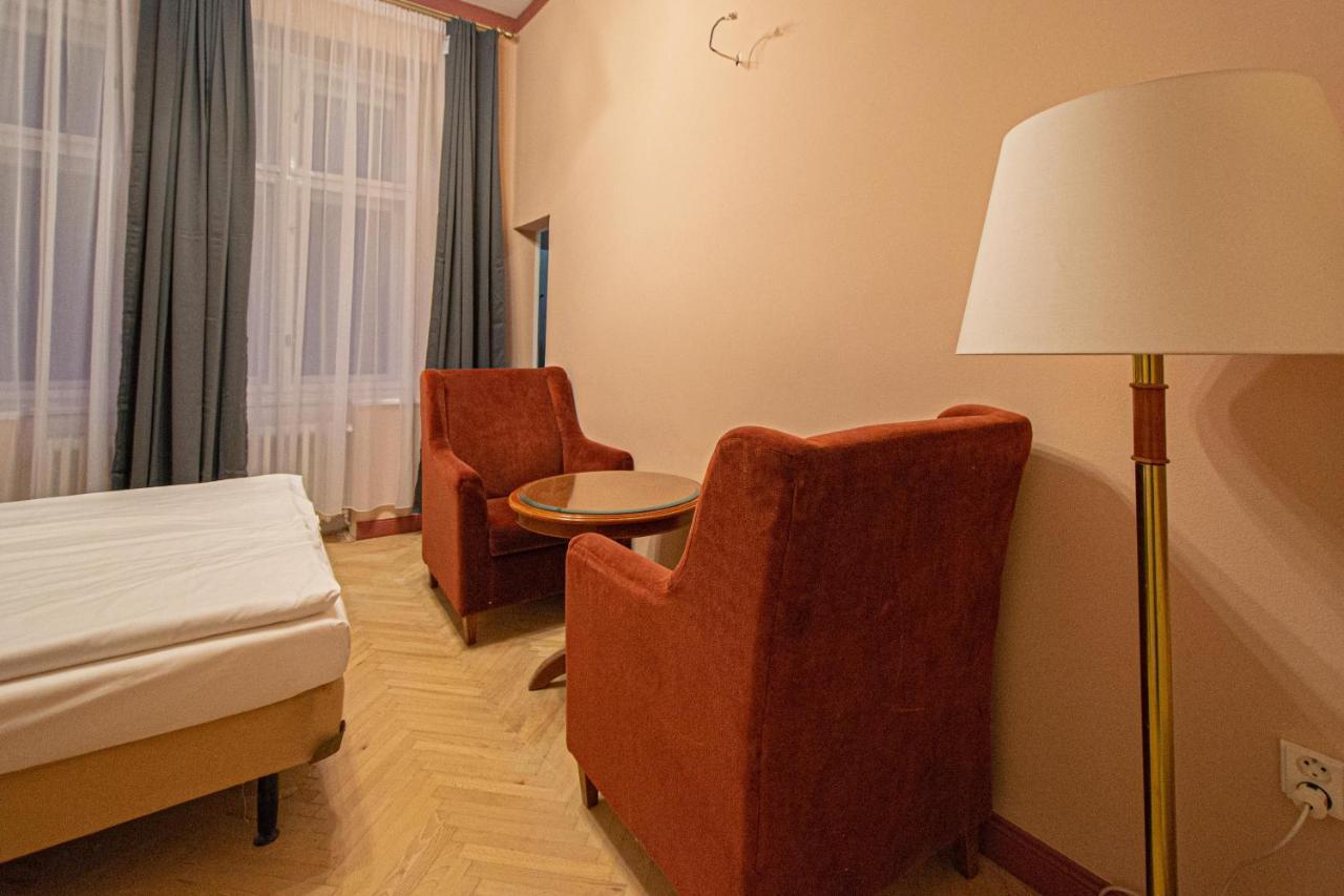 4 Bedrooms 130M2 Apartment At The Main City Square Прага Экстерьер фото